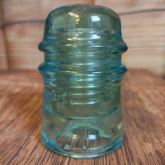 Vintage Am Tell & Tell Co. Blue Glass Insulator 4" Tall - Picture 3 of 7